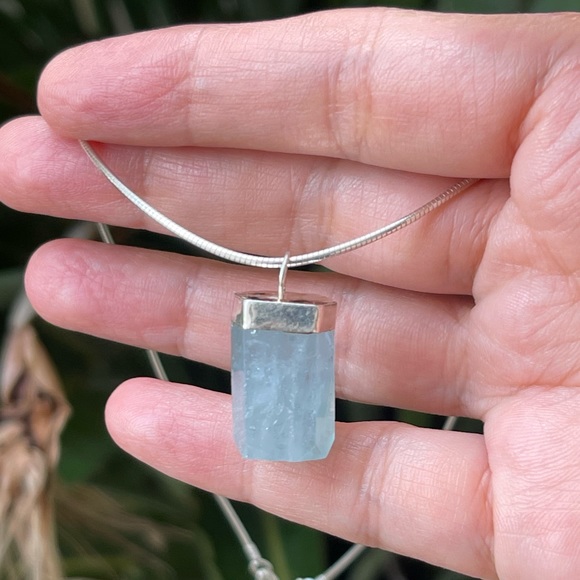 Vintage Jewelry - Huge 36 carat raw aquamarine solid sterling silver pendant 925 Italy solid chain